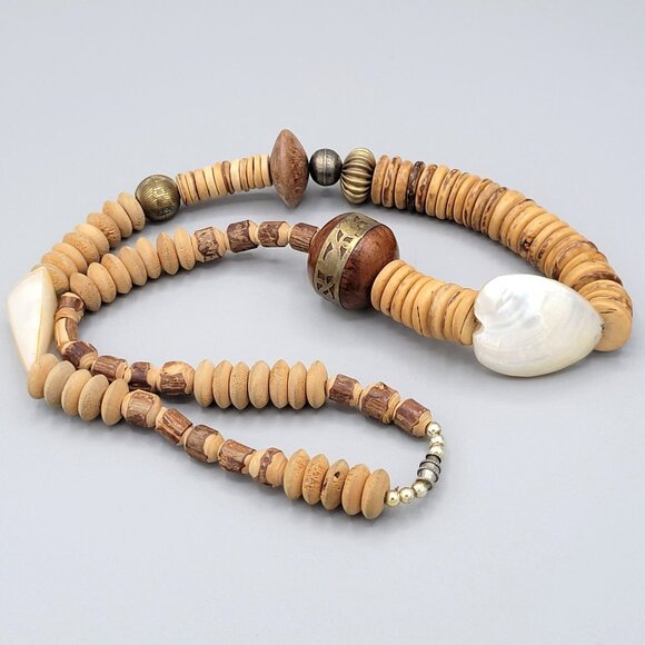 Vintage Boho Wooden & Mother of Pearl MOP Shell Beaded Necklace Barrel Close - Picture 6 of 11